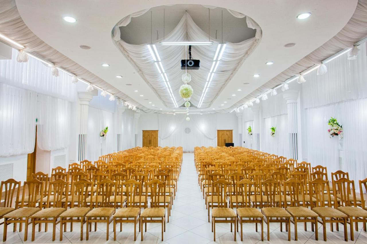 Institutul Muncii Hotell Chişinau Exteriör bild
