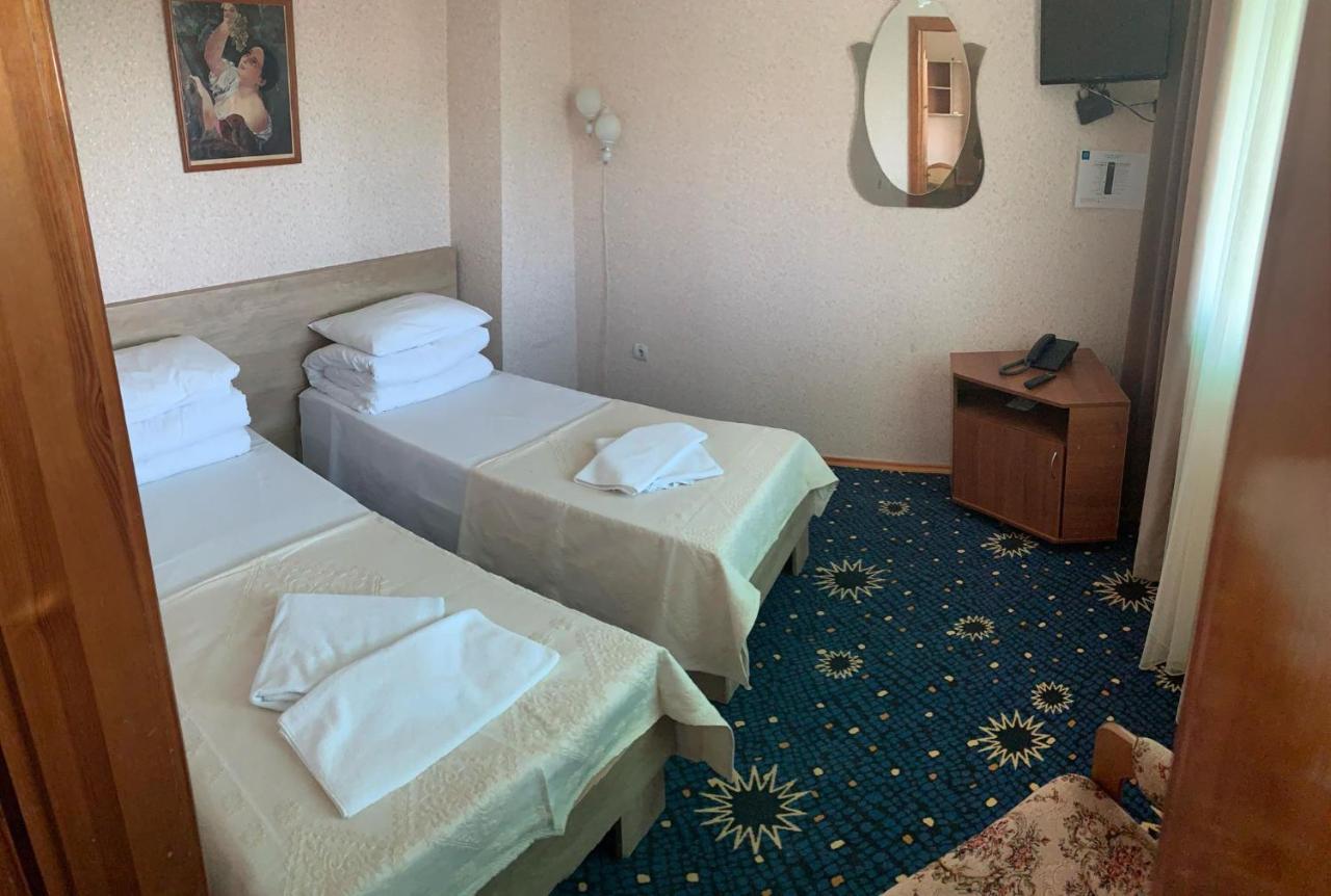 Institutul Muncii Hotell Chişinau Exteriör bild