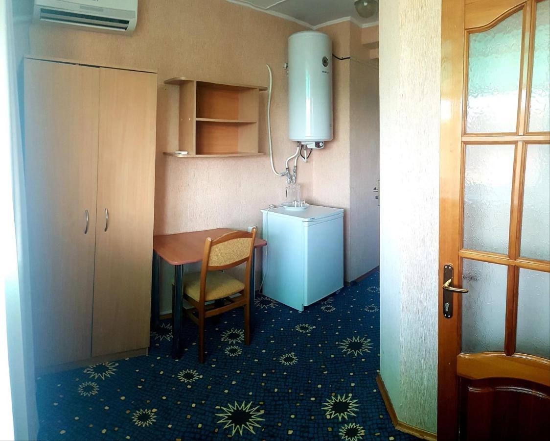 Institutul Muncii Hotell Chişinau Exteriör bild