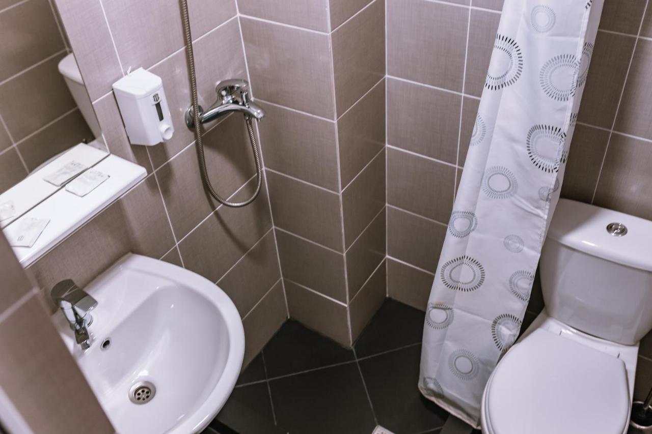 Institutul Muncii Hotell Chişinau Exteriör bild