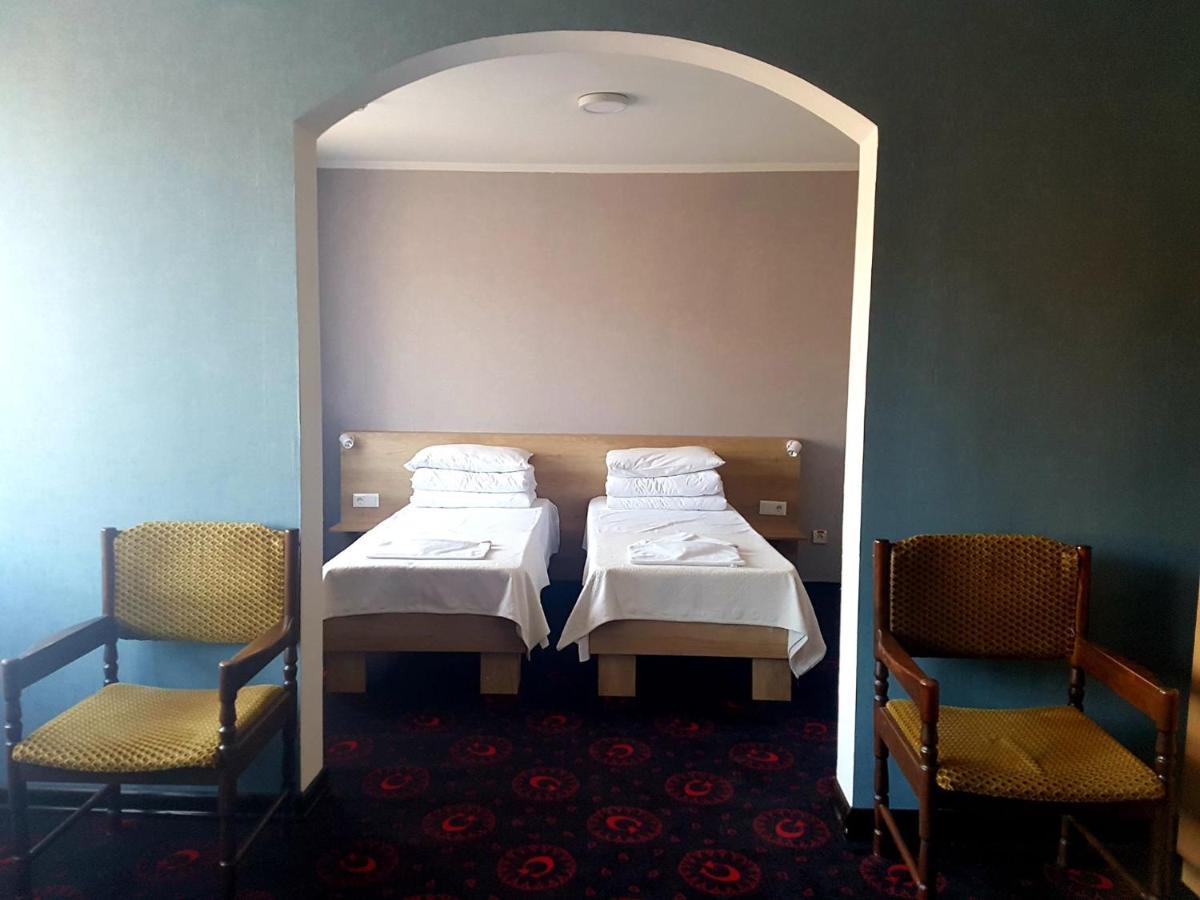 Institutul Muncii Hotell Chişinau Exteriör bild